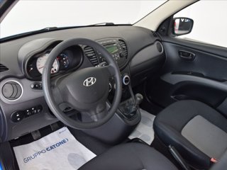 HYUNDAI i10 1.1 12