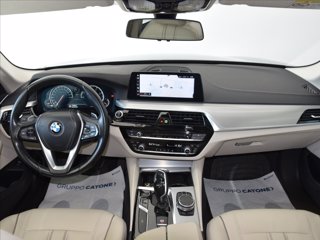 BMW 520d Touring Luxury auto 12
